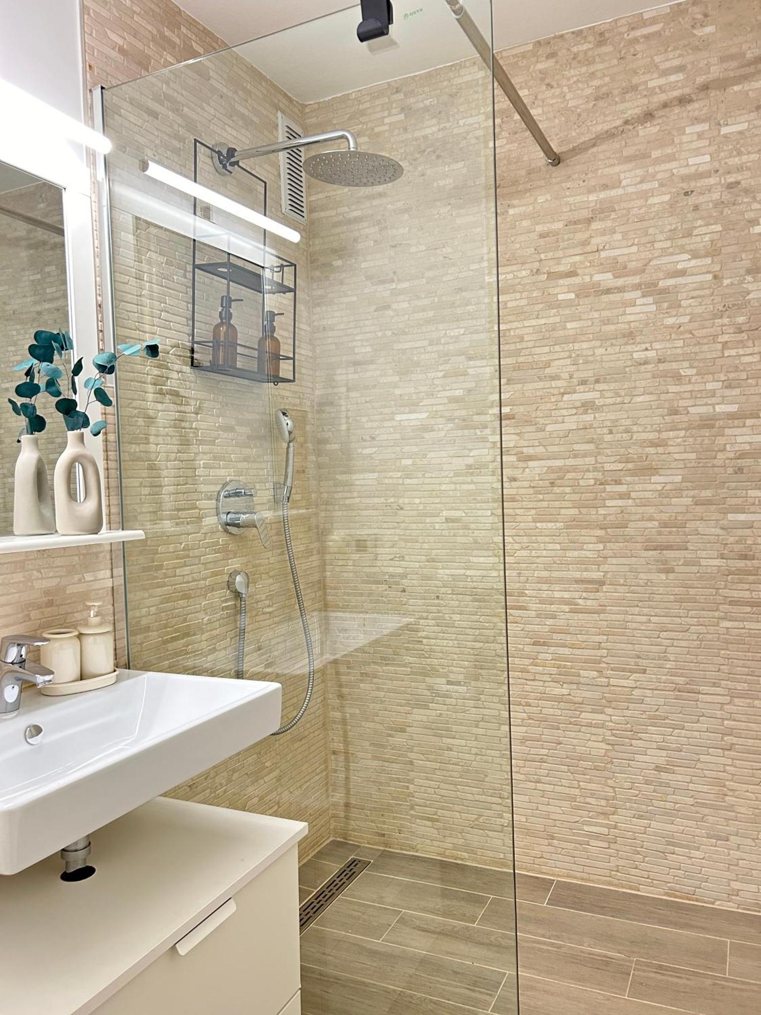 Modernes Designer-Apartment Fuer 7 Gaeste - 80Qm In Zentraler Lage, Self-Check-In 카를스루에 외부 사진