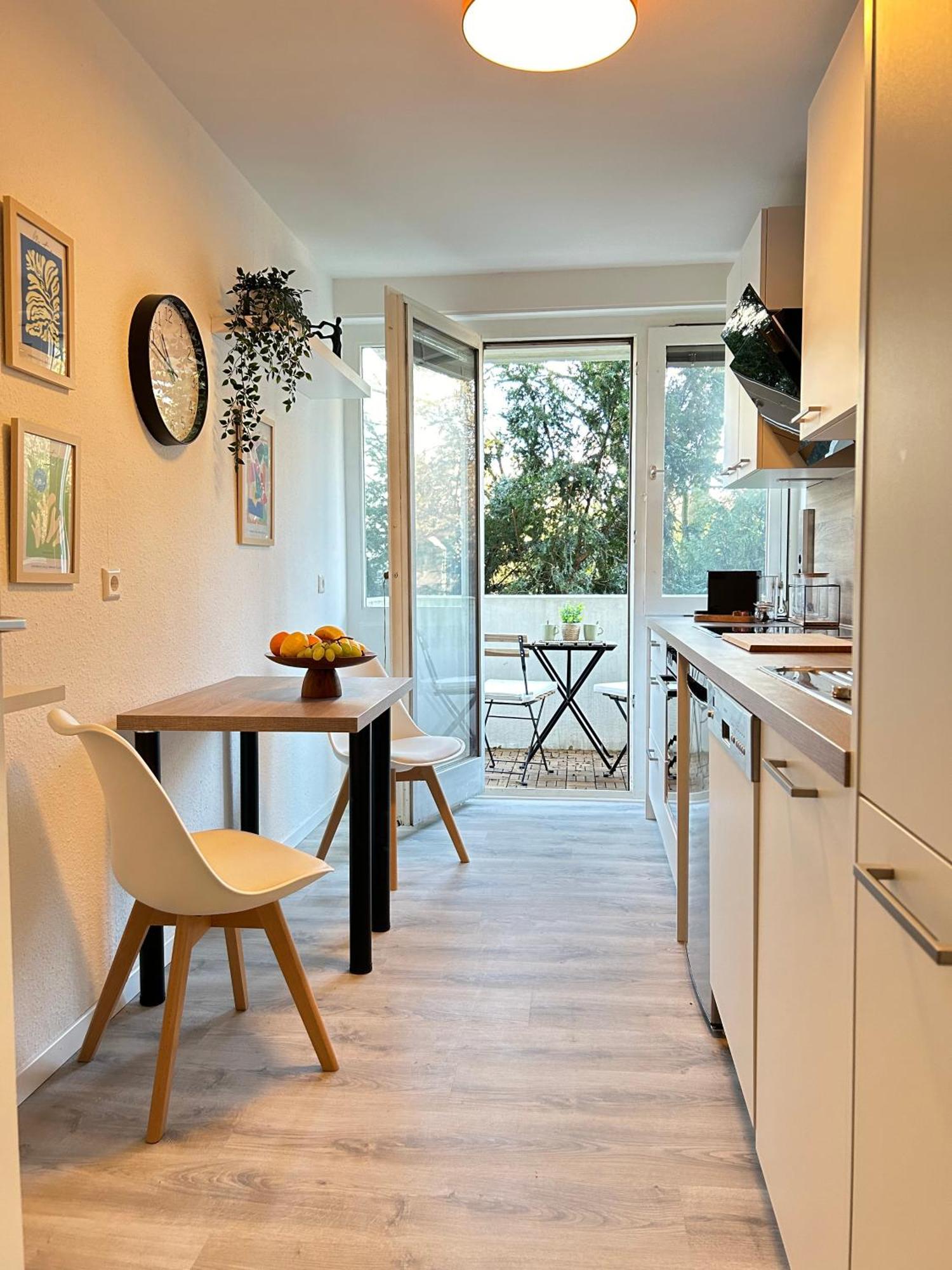 Modernes Designer-Apartment Fuer 7 Gaeste - 80Qm In Zentraler Lage, Self-Check-In 카를스루에 외부 사진
