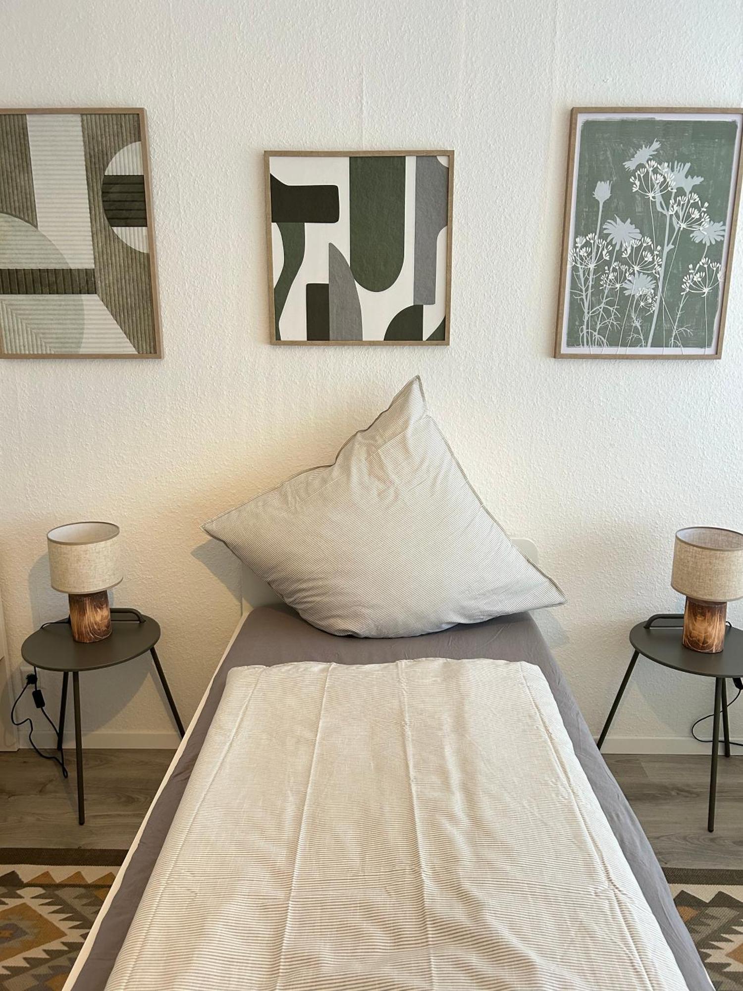 Modernes Designer-Apartment Fuer 7 Gaeste - 80Qm In Zentraler Lage, Self-Check-In 카를스루에 외부 사진